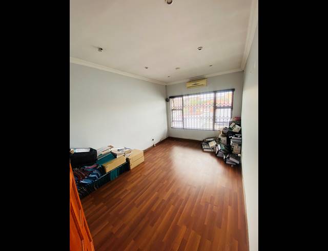 638M² BUSINESS FOR SALE IN NEW REDRUTH